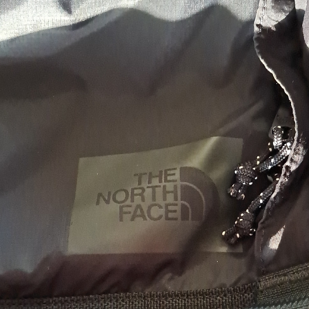 THE NORTH FACE Black Backpack - Picture 10 of 16